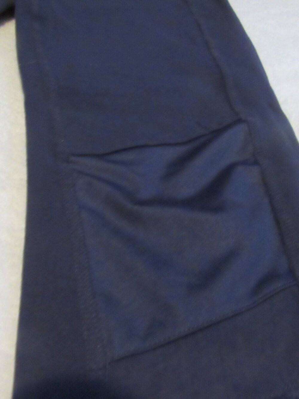 ALO Yoga Navy Leggings with Pleated Side Detail - Picture 16 of 16